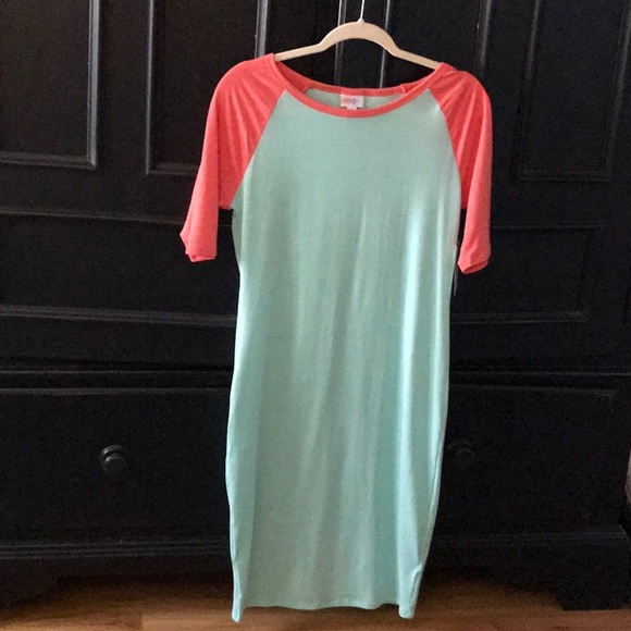 LuLaRoe Dresses & Skirts - NWT Lularoe Julia Raglan Dress